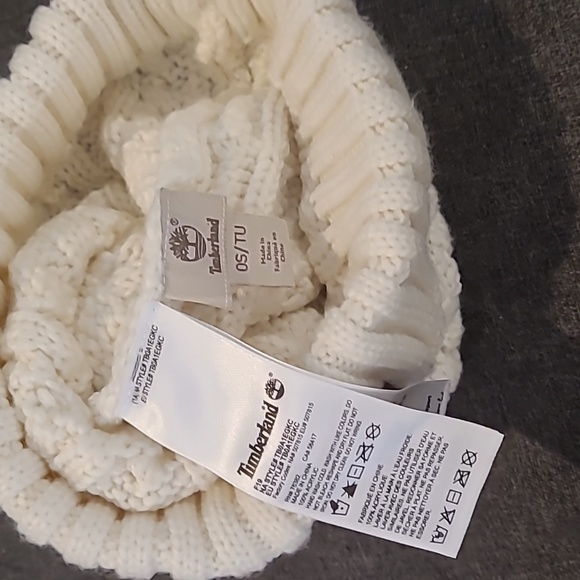 Timberland Beanie w/ Puff - Picture 3 of 3